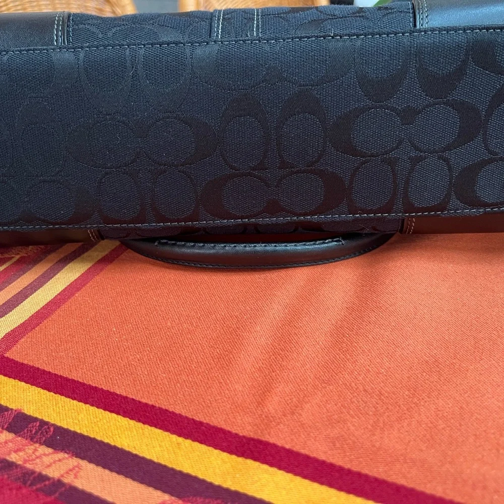 Coach satchel - Picture 9 of 16